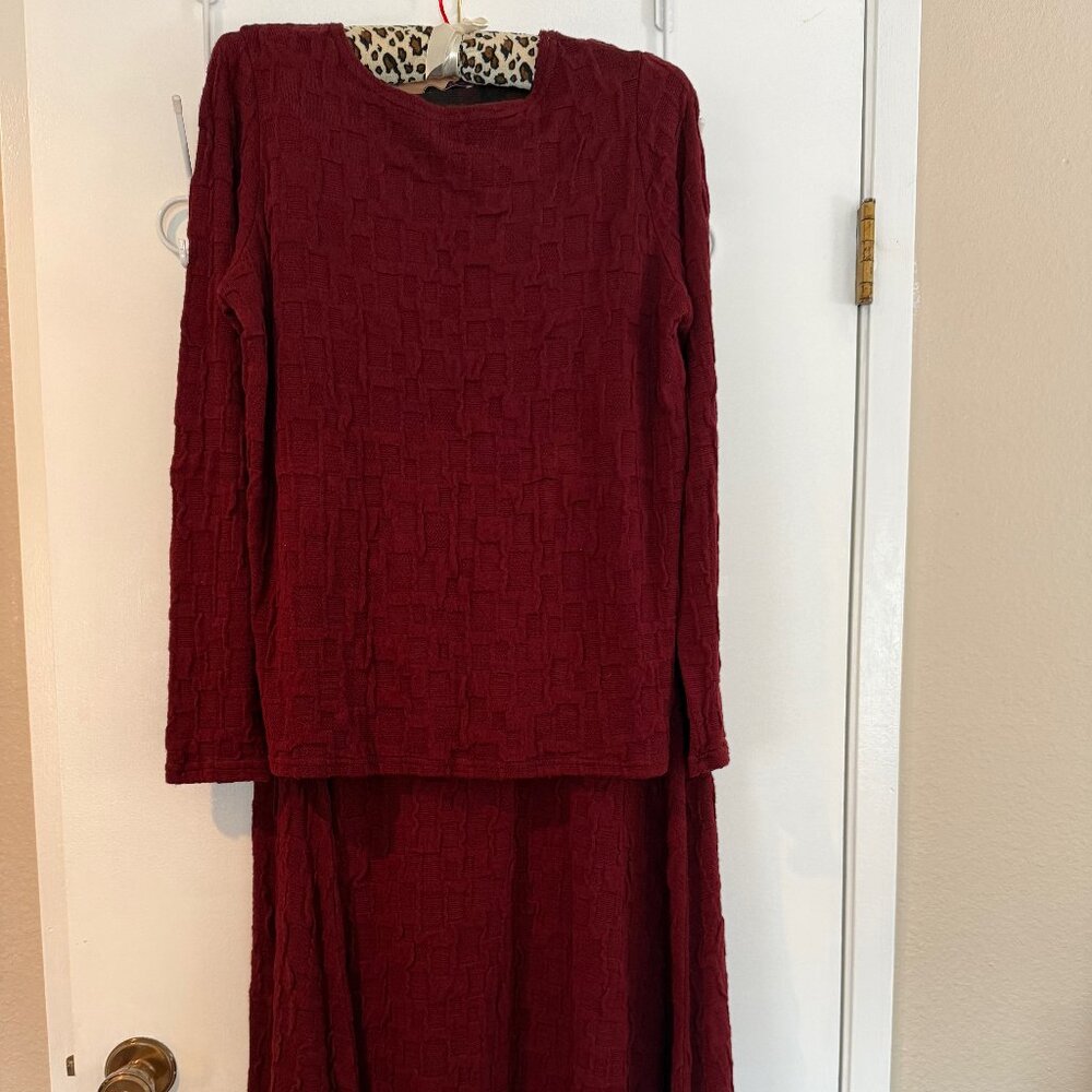 Cut Loose Sweater Set – Top & Skirt – Burgundy, Size Large NWOT